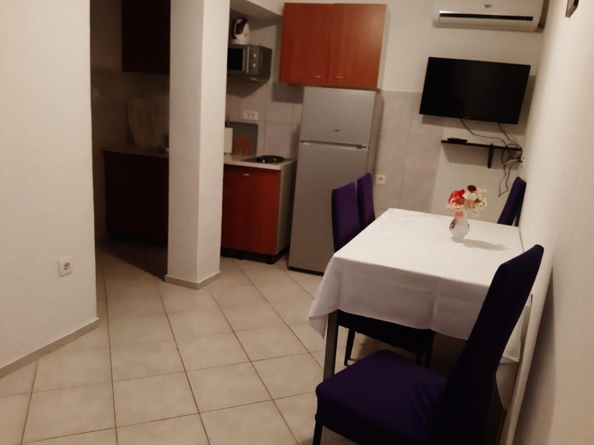 Apartments Knezic イグラネ エクステリア 写真
