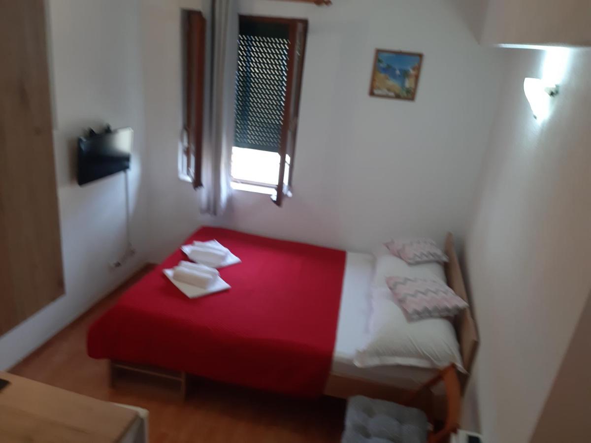 Apartments Knezic イグラネ エクステリア 写真